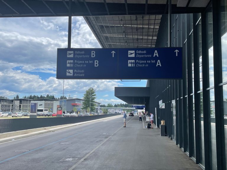 departures ljubljna aeroport in Slovenia